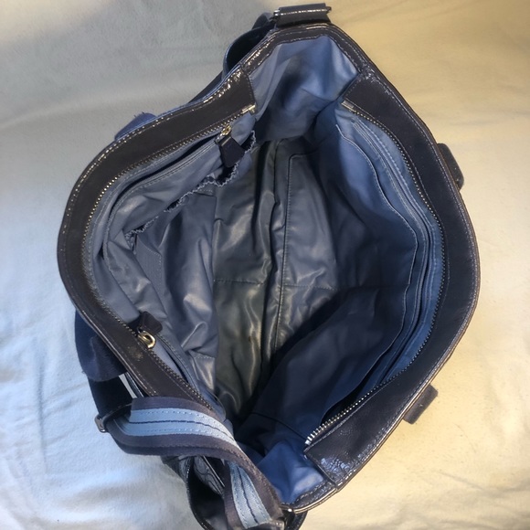 Authentic Coach baby bag. - Picture 6 of 9